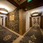 Grand Stasinda Bal Sylwestrowy Animacje Impreza Integracyjna Dwa Posiłki Bogaty Bufet Baseny Kręgielnia Grota Sauny Squash Siłownia Place Zabaw Widoki 1000mnpm 3*
