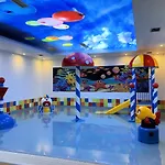 Grand Stasinda Bal Sylwestrowy Animacje Impreza Integracyjna Dwa Posiłki Bogaty Bufet Baseny Kręgielnia Grota Sauny Squash Siłownia Place Zabaw Widoki 1000mnpm 3* Bukowina Tatrzańska