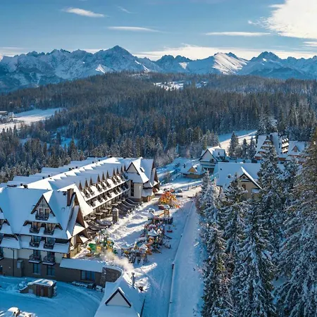 Grand Stasinda Bal Sylwestrowy Animacje Wlasny Stok Dwa Posilki Bogaty Bufet Baseny Kregielnia Grota Sauny Squash Silownia Place Zabaw Widoki 1000mnpm Semesteranläggning (resort) 3*