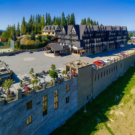 Semesteranläggning (resort) Grand Stasinda Bal Sylwestrowy Animacje Wlasny Stok Dwa Posilki Bogaty Bufet Baseny Kregielnia Grota Sauny Squash Silownia Place Zabaw Widoki 1000mnpm