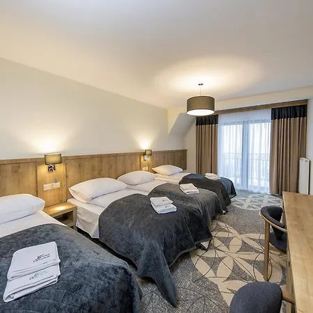 Grand Stasinda Bal Sylwestrowy Animacje Wlasny Stok Dwa Posilki Bogaty Bufet Baseny Kregielnia Grota Sauny Squash Silownia Place Zabaw Widoki 1000mnpm Bukowina Tatrzańska