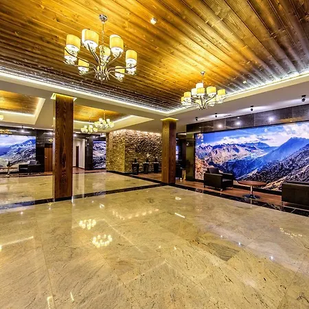 Grand Stasinda Bal Sylwestrowy Animacje Wlasny Stok Dwa Posilki Bogaty Bufet Baseny Kregielnia Grota Sauny Squash Silownia Place Zabaw Widoki 1000mnpm Semesteranläggning (resort) 3*