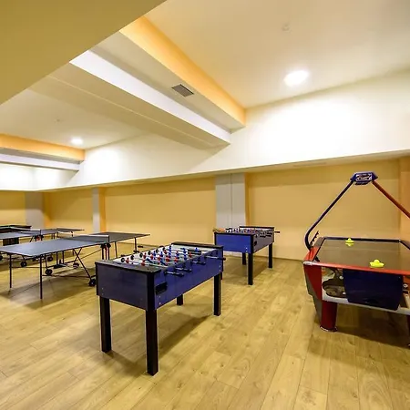 Ośrodek wypoczynkowy Grand Stasinda Bal Sylwestrowy Animacje Impreza Integracyjna Dwa Posilki Bogaty Bufet Baseny Kregielnia Grota Sauny Squash Silownia Place Zabaw Widoki 1000mnpm Bukowina Tatrzańska