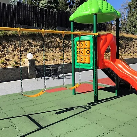 Grand Stasinda Bal Sylwestrowy Animacje Wlasny Stok Dwa Posilki Bogaty Bufet Baseny Kregielnia Grota Sauny Squash Silownia Place Zabaw Widoki 1000mnpm 3*